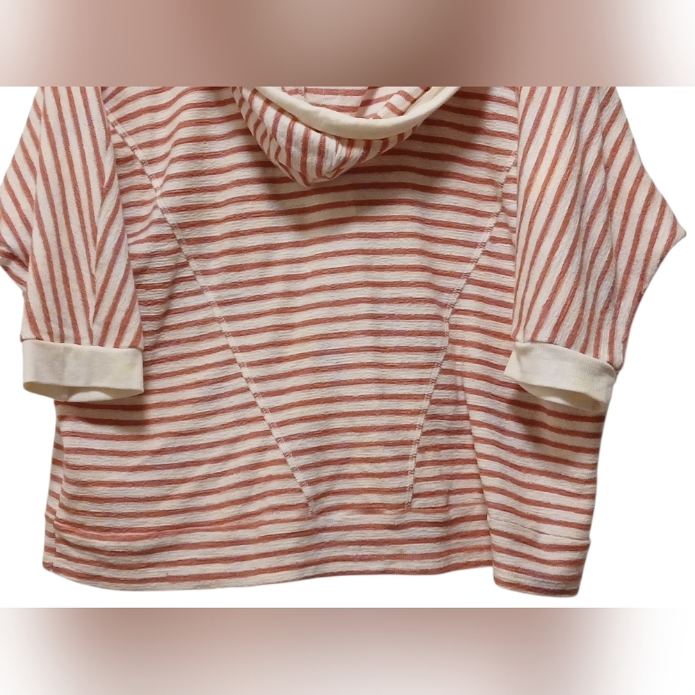 Cable & Gauge - White & Pink Stripped Hoodie W/ Drawstring & Pockets - Picture 4 of 9